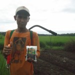 Salah satu petani yang ikut andil mengaplikasikan TOP BN untuk pengendalian hayati hama wereng